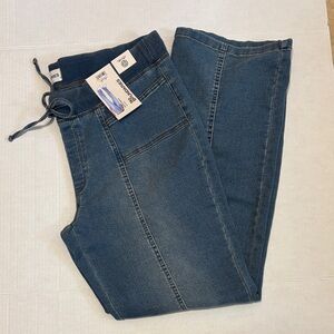 No Boundaries Mid-Rise Pull-On Bootcut Jeans in Blue